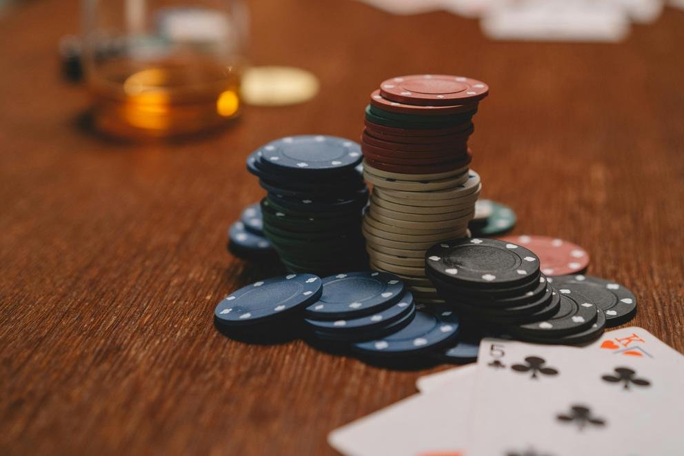 fridayrollcasino-at.com
